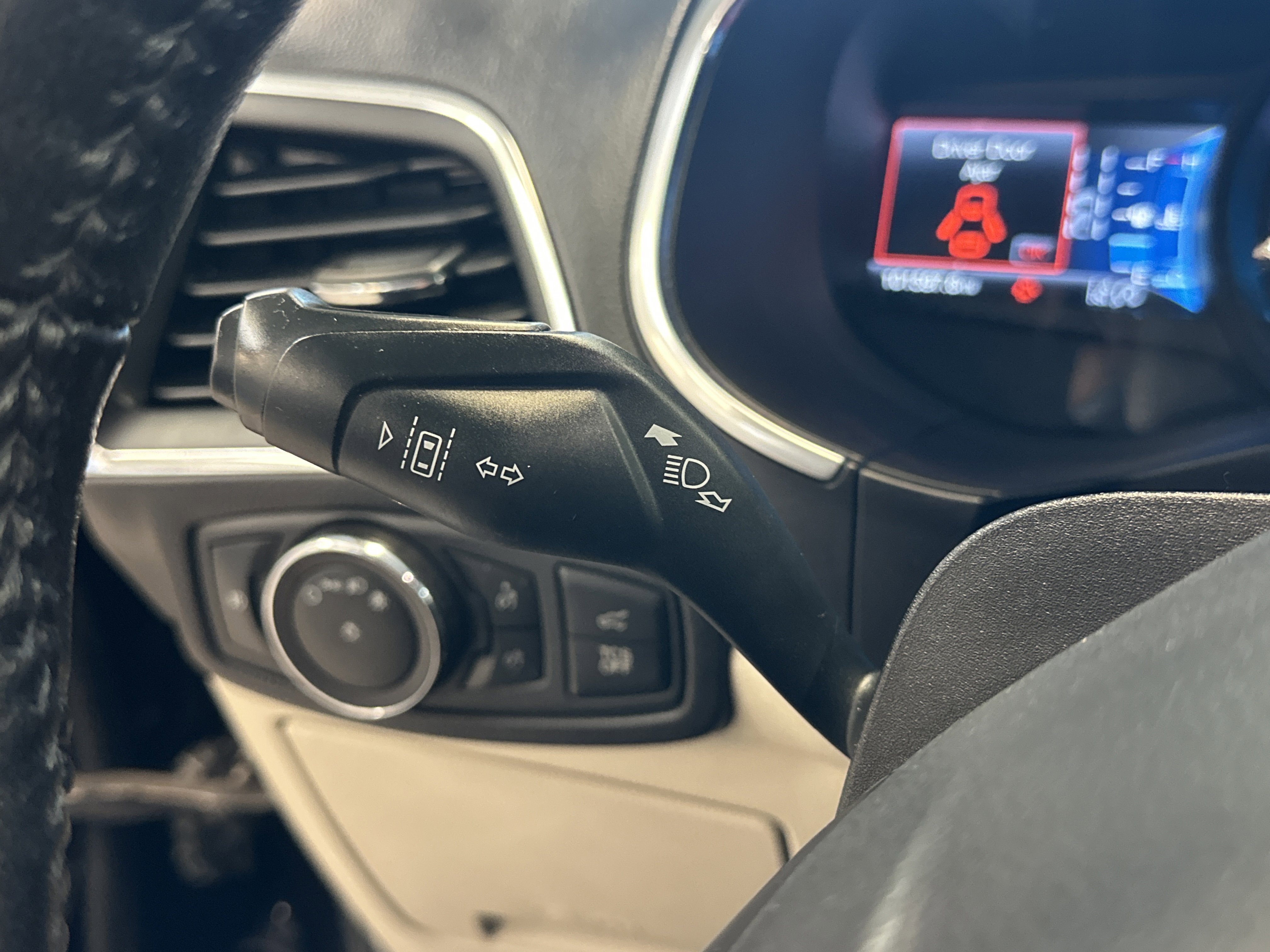 Used 2019 Ford Edge Titanium w/ Cold Weather Package image 36