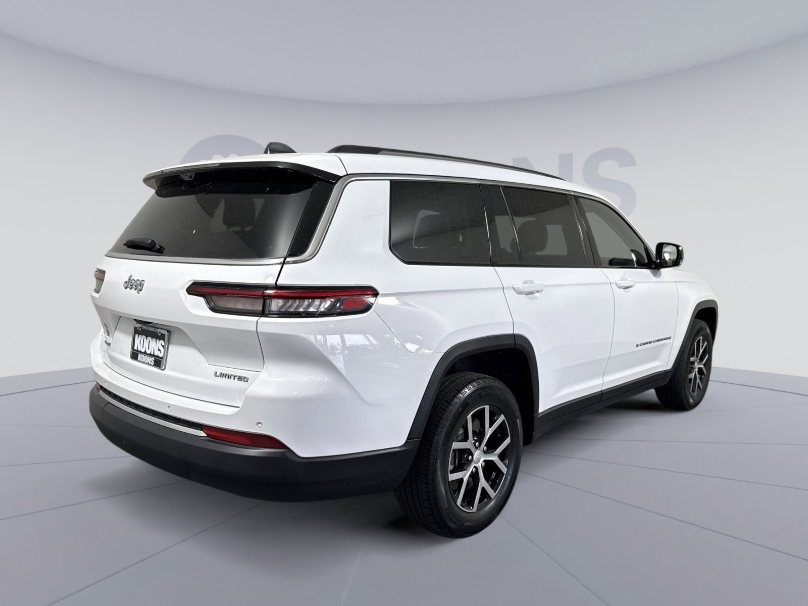 Used 2023 Jeep Grand Cherokee L Limited w/ Luxury Tech Group II AWD/4WD image 7