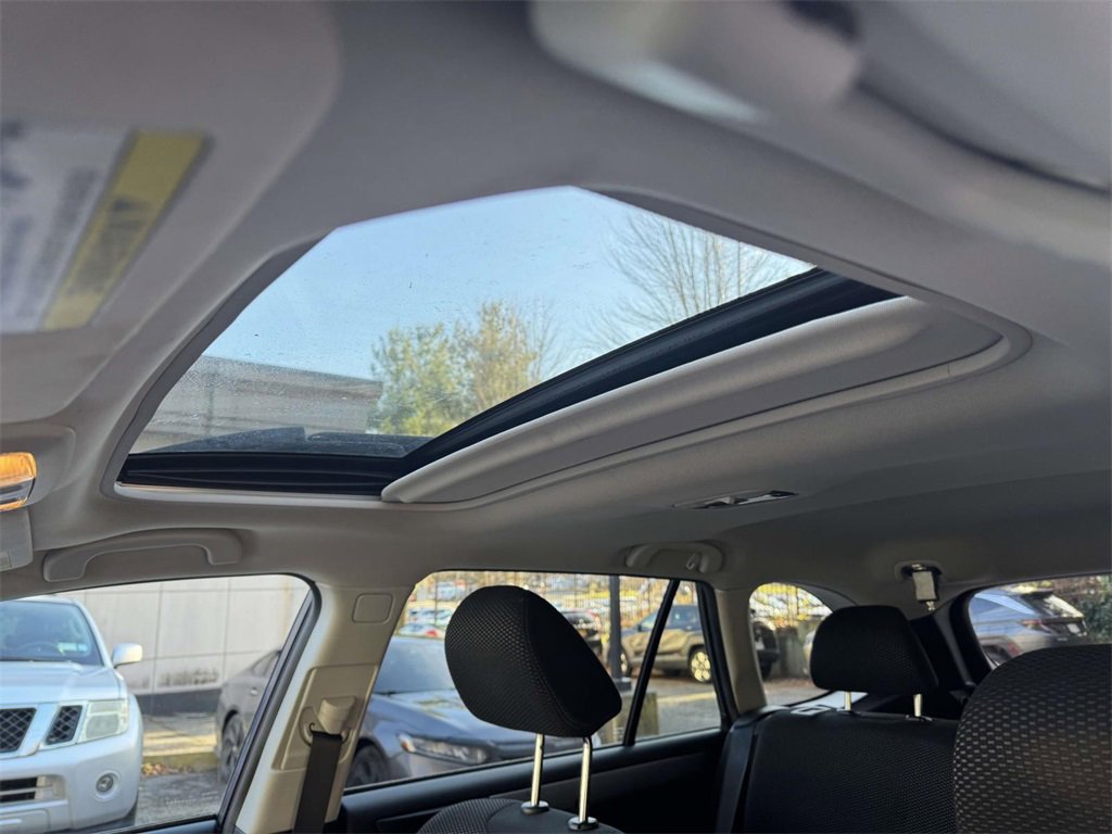 Used 2016 Subaru Outback 2.5i Premium image 19