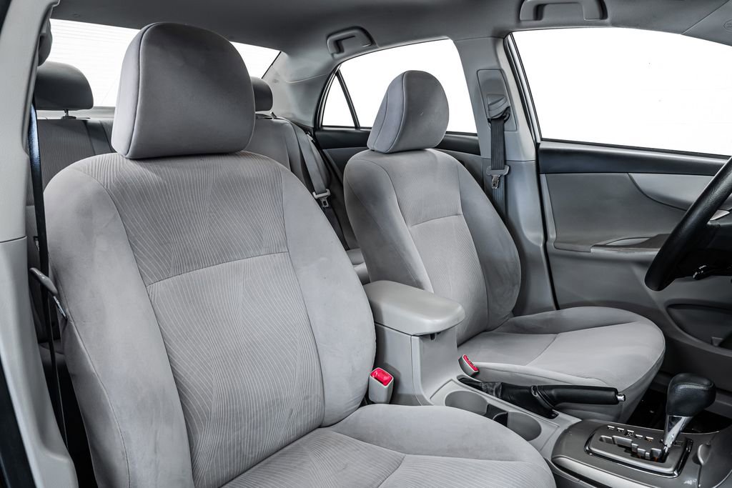 Used 2012 Toyota Corolla LE image 21