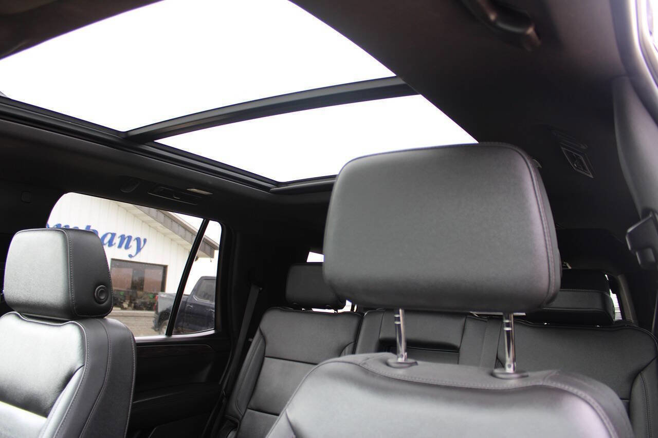 Used 2023 Chevrolet Tahoe LT w/ Luxury Package AWD/4WD image 15