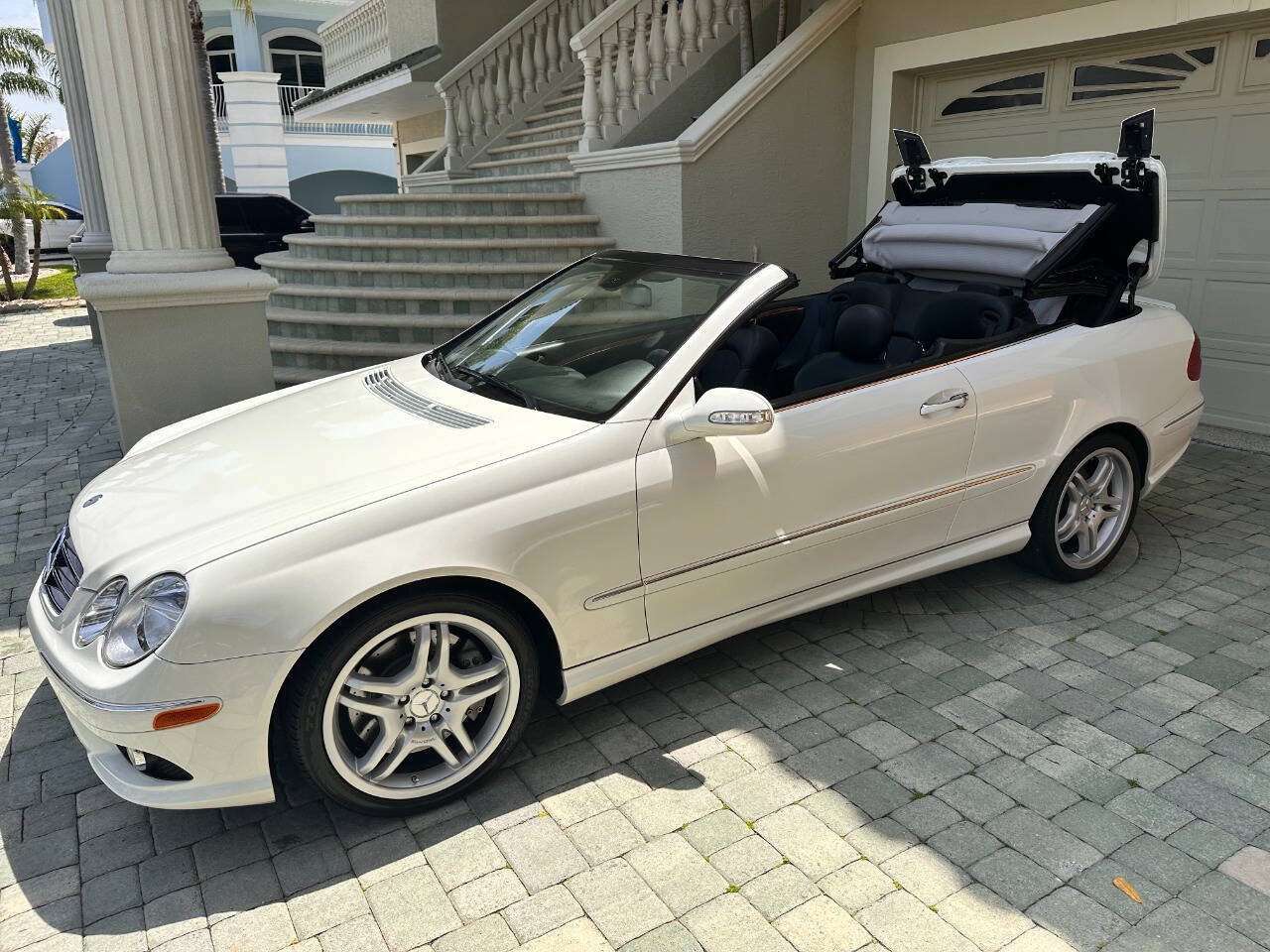 Used 2009 Mercedes-Benz CLK 550 Cabriolet image 48