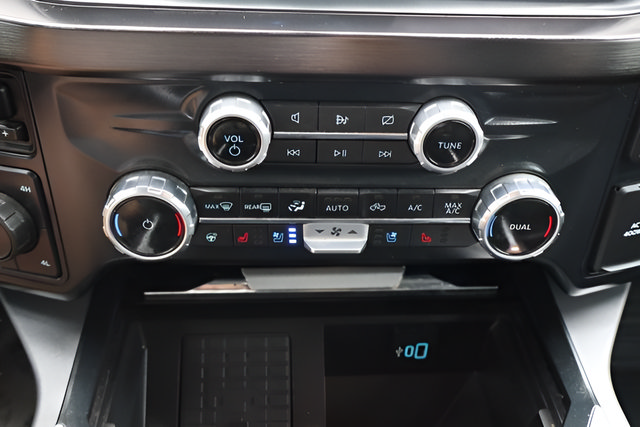 Used 2023 Ford F350 Lariat w/ Chrome Package AWD/4WD image 21