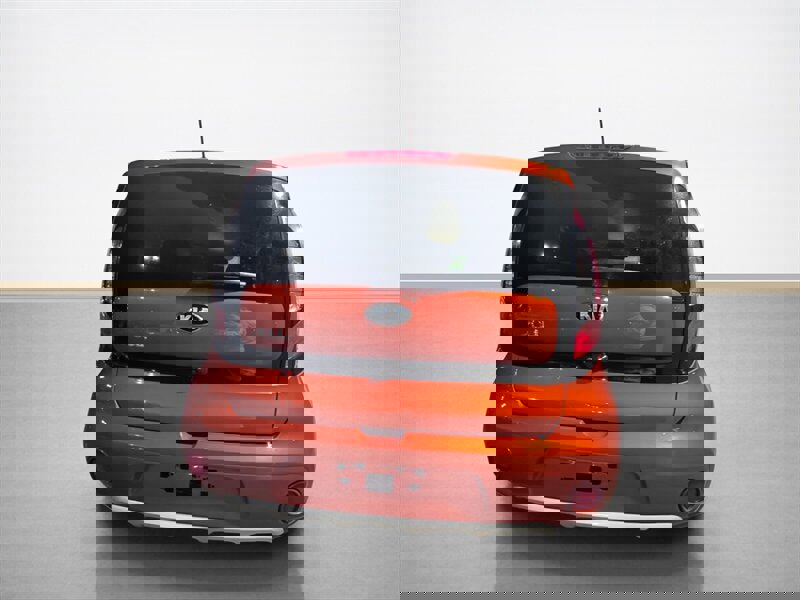 Used 2018 Kia Soul + image 5