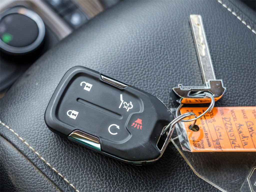 Used 2023 GMC Acadia SLE w/ Driver Convenience Package image 33