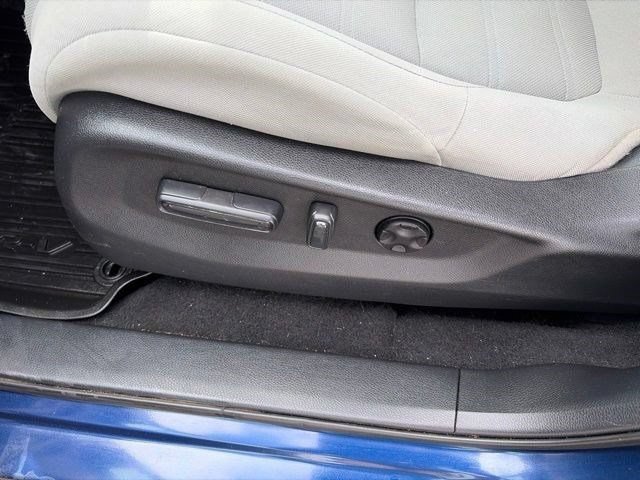 Used 2019 Honda CR-V EX image 12