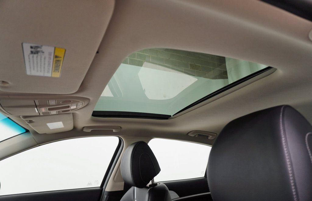 New 2026 Genesis G70 2.5T Prestige image 14