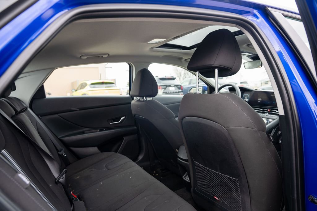 Certified 2024 Hyundai Elantra SEL w/ Convenience Package image 13
