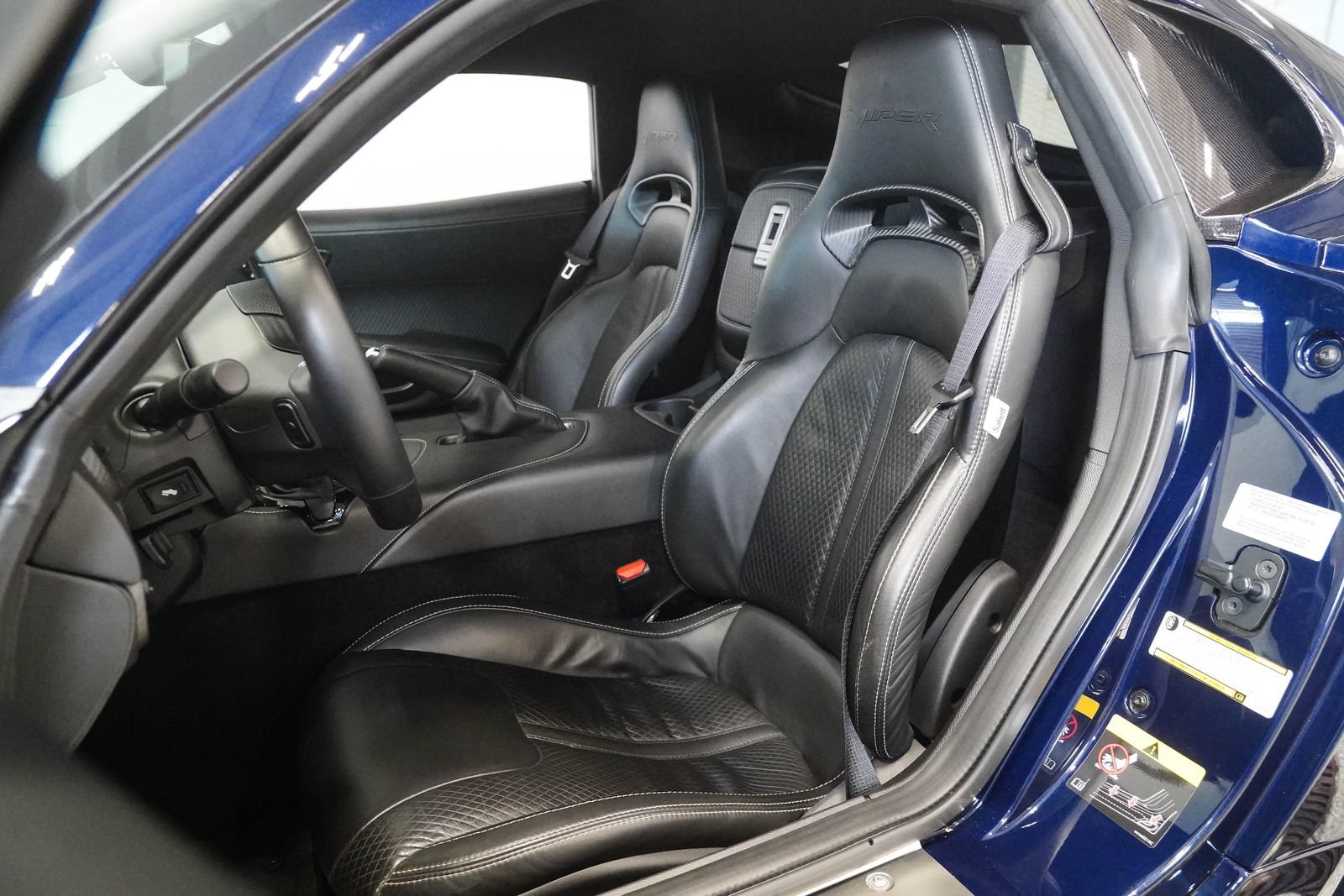 Used 2017 Dodge Viper GTC w/ GTS Interior Package RWD image 13