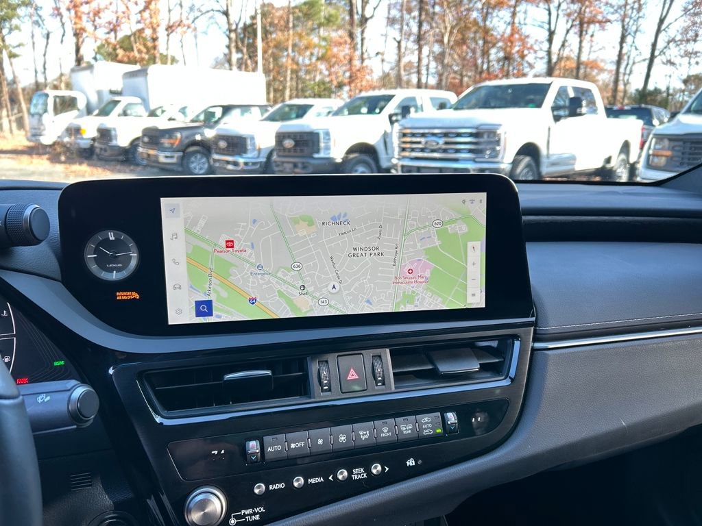 Used 2023 Lexus ES 300h w/ Premium Package image 16