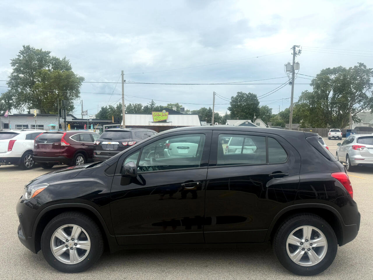 Used 2020 Chevrolet Trax LS image 2
