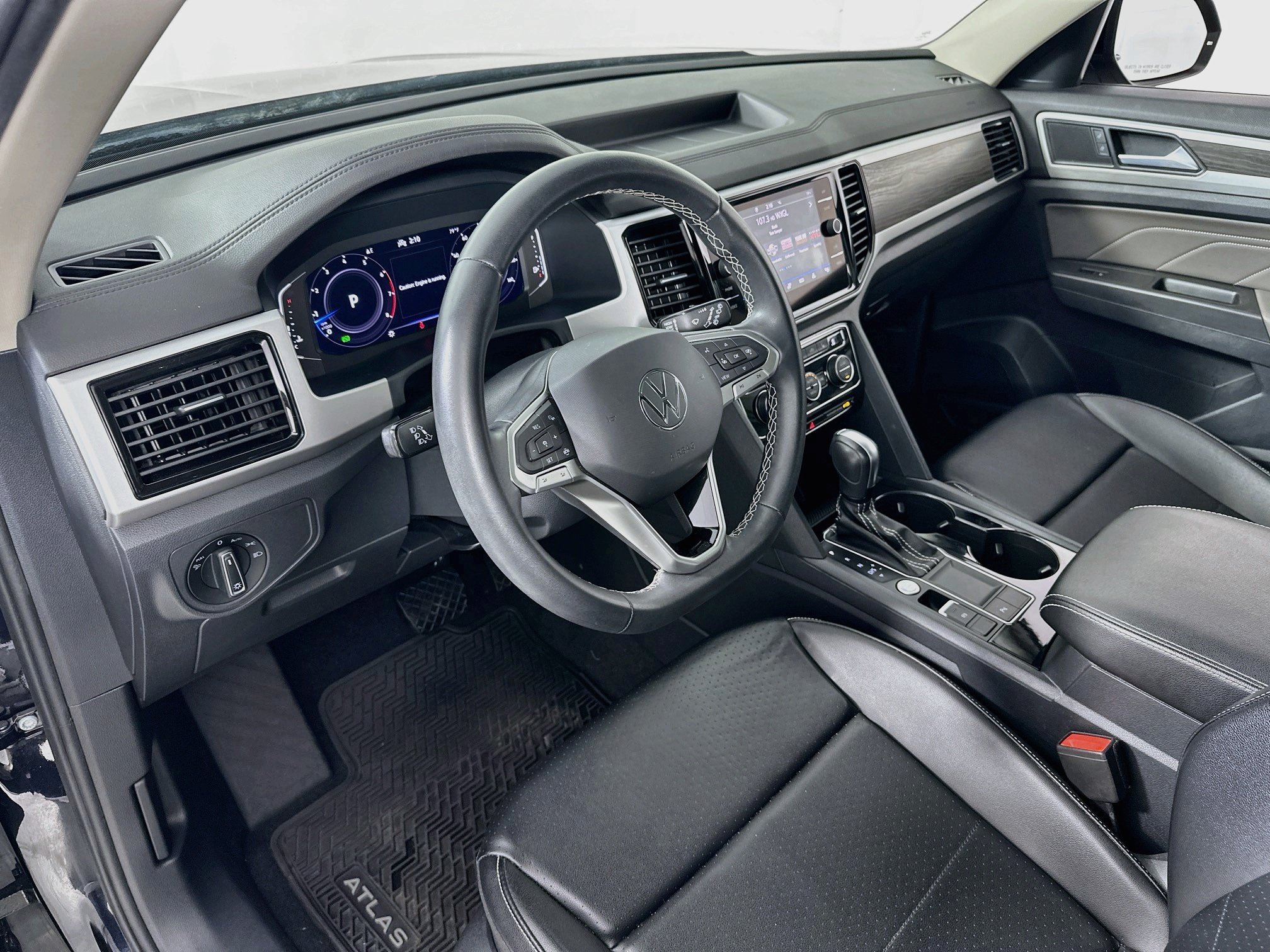 Used 2022 Volkswagen Atlas SE FWD image 9