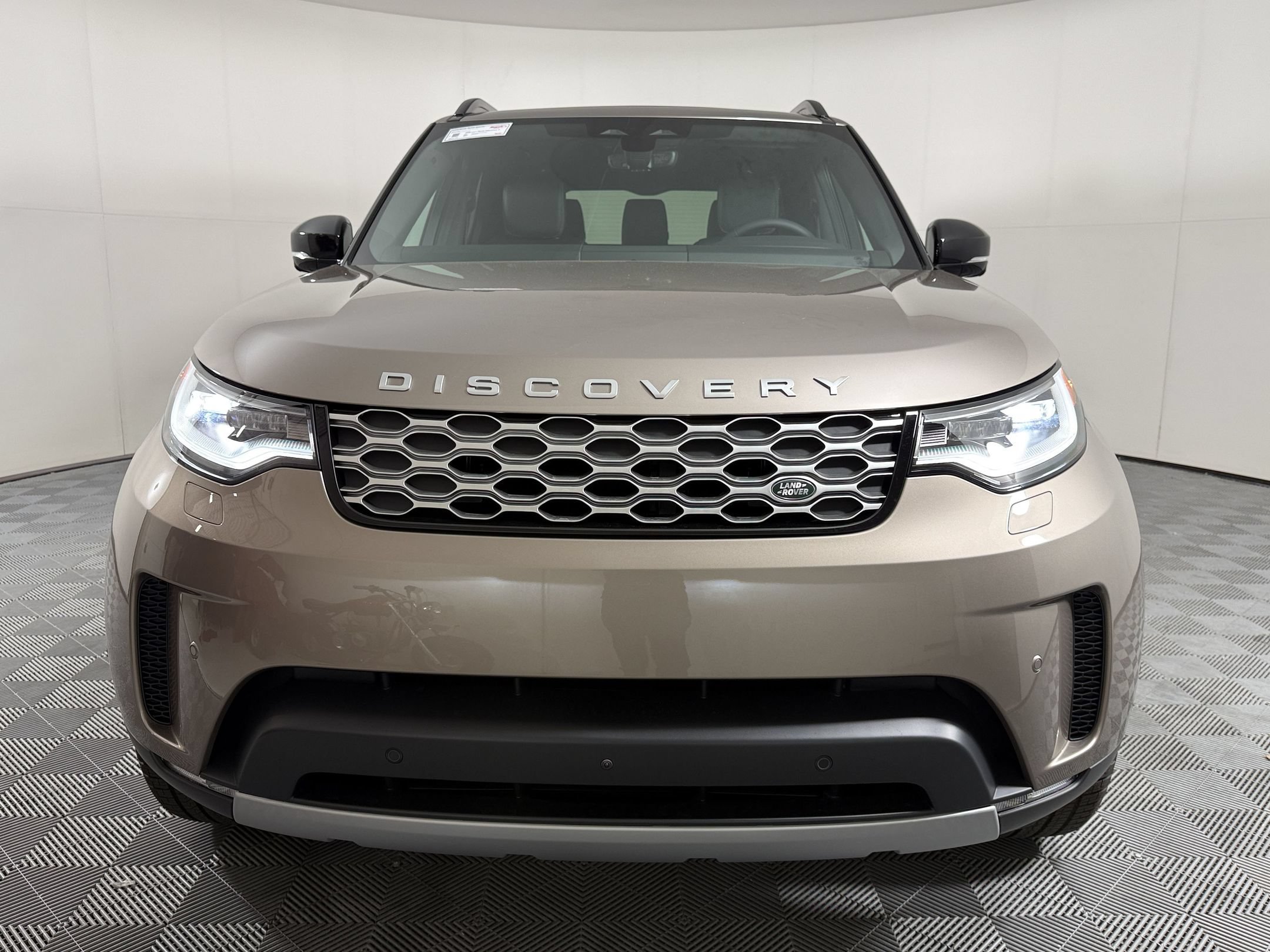 New 2026 Land Rover Discovery S AWD/4WD image 6