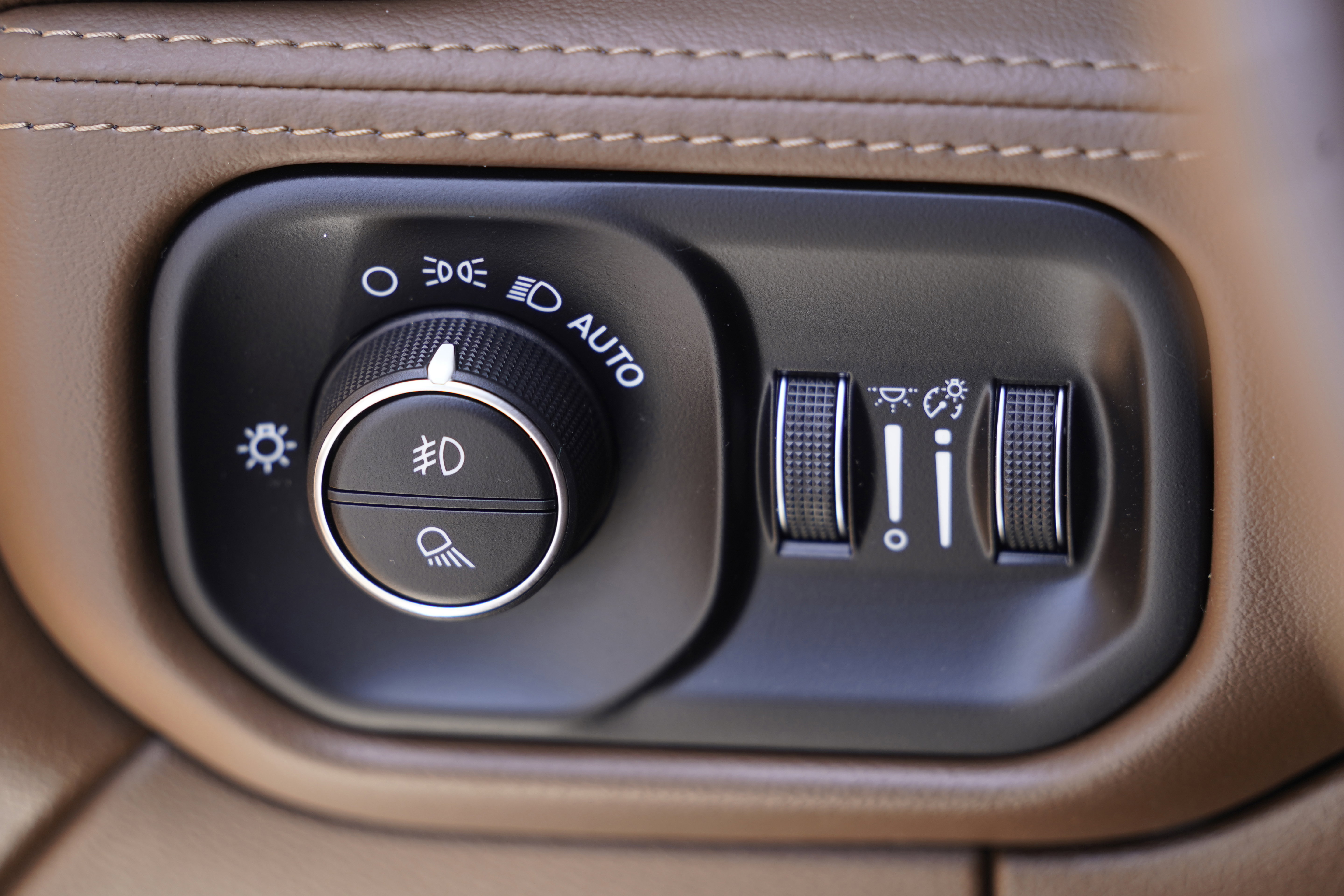 Used 2022 RAM 3500 Limited image 18