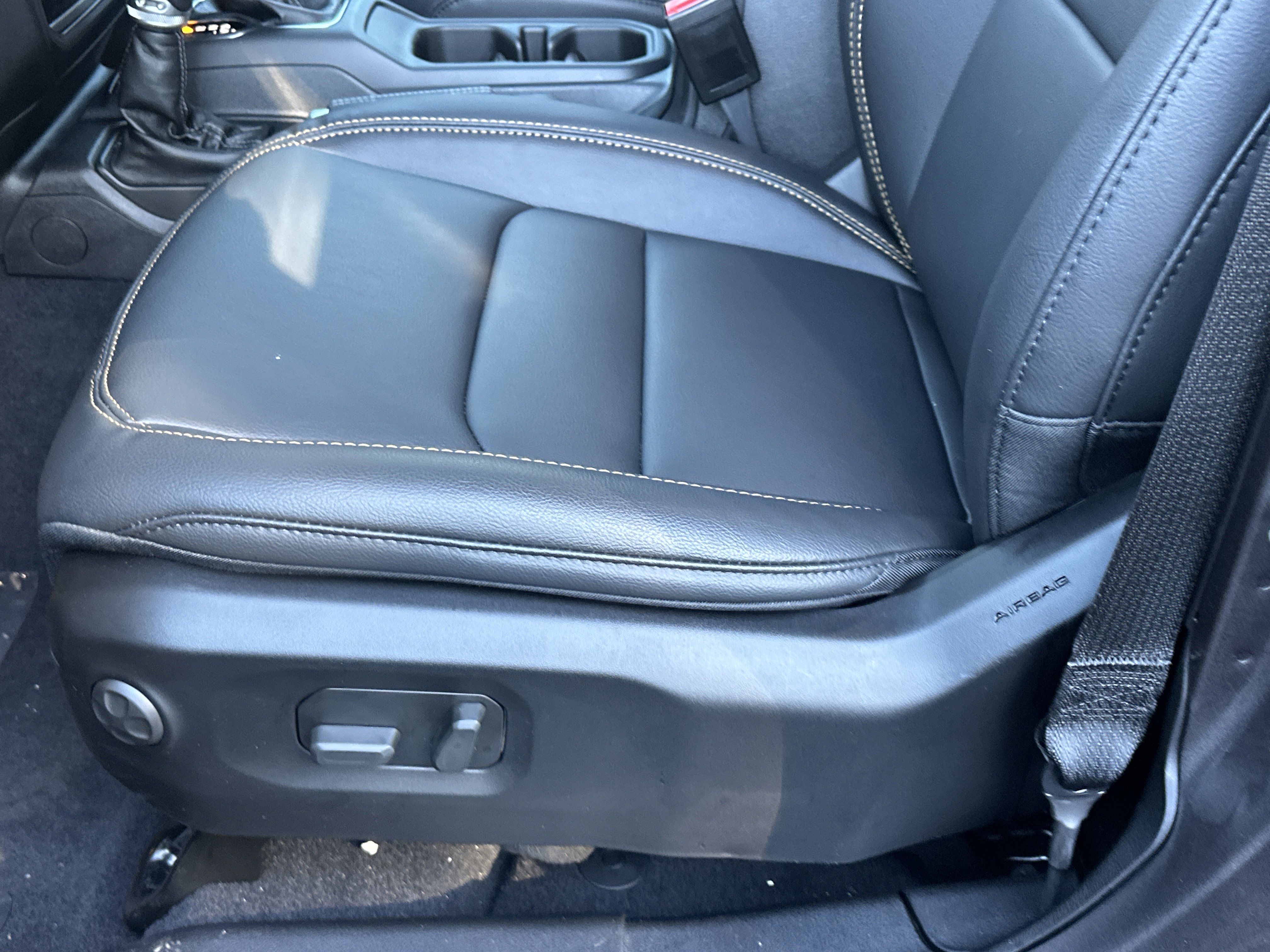 New 2026 Jeep Wrangler Sahara w/ Safety Group image 28