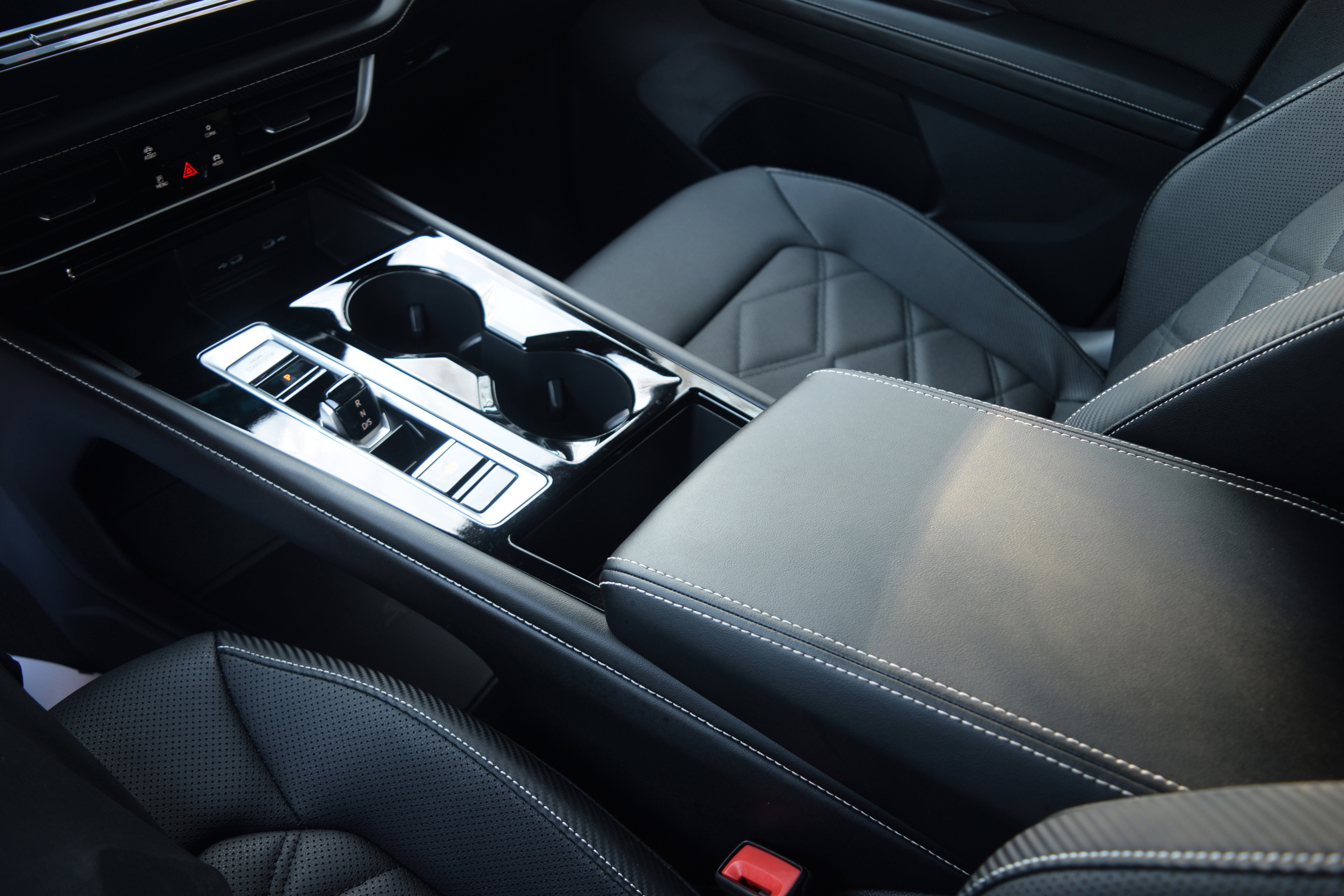 Used 2024 Volkswagen Atlas Cross Sport SE image 12