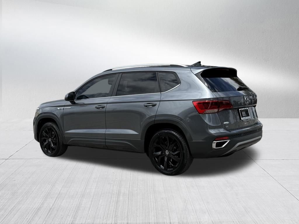 Used 2023 Volkswagen Taos SE w/ Panoramic Sunroof Package image 7