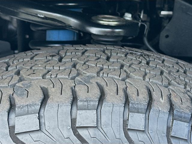 Used 2024 Toyota Tacoma TRD Off-Road image 30