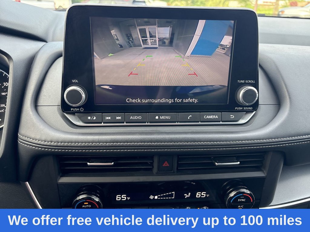 Used 2025 Nissan Rogue SV FWD image 14