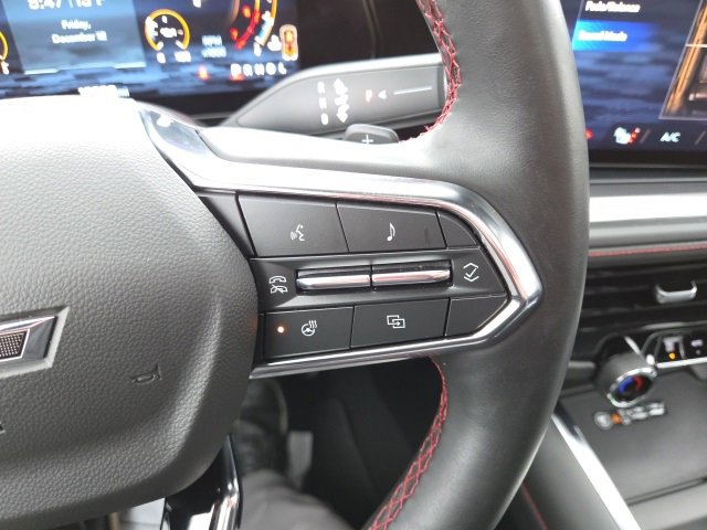 Used 2025 Chevrolet Suburban RST image 10