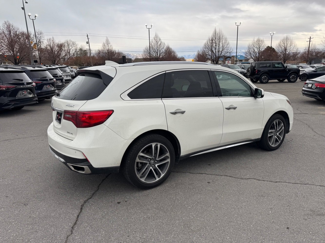 Used 2017 Acura MDX SH-AWD image 5