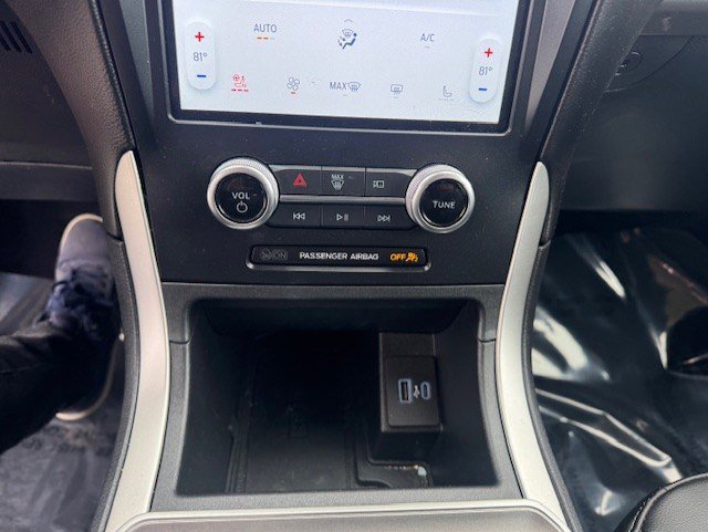 Used 2024 Ford Edge SEL w/ Convenience Package image 18