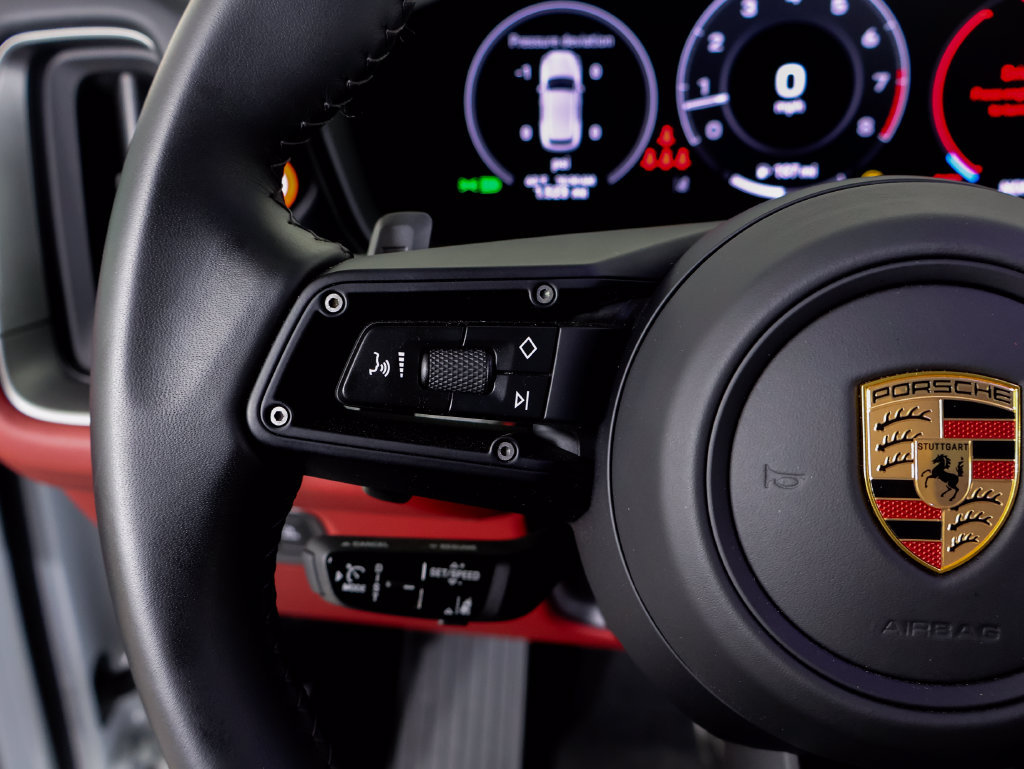 Certified 2026 Porsche Cayenne S w/ Premium Package Plus AWD/4WD image 18