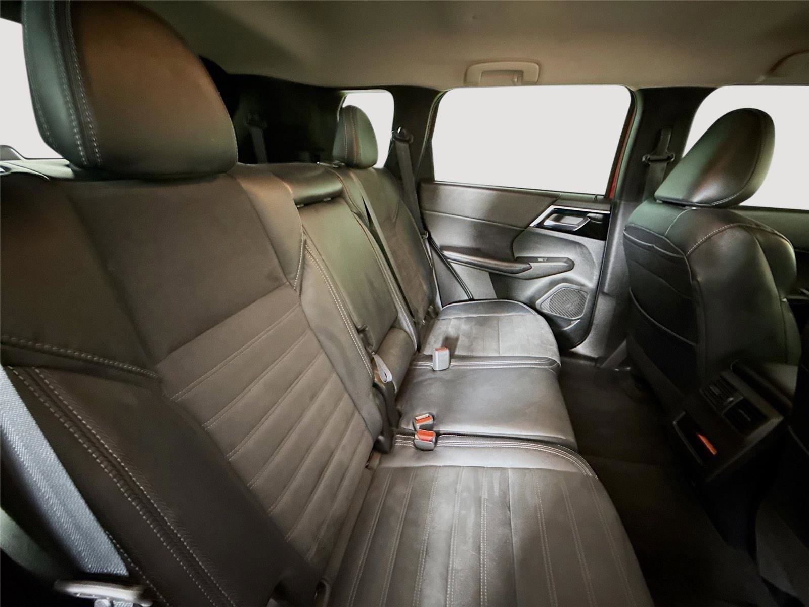 Used 2022 Mitsubishi Outlander SE FWD image 18