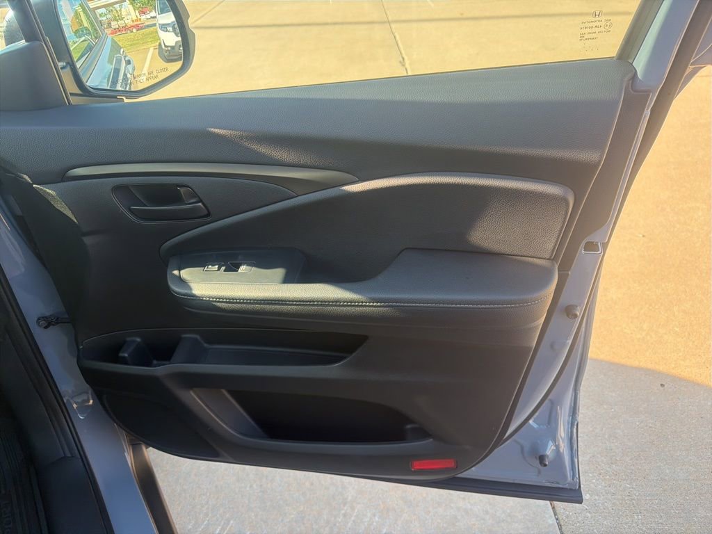 Used 2024 Honda Passport EX-L image 27