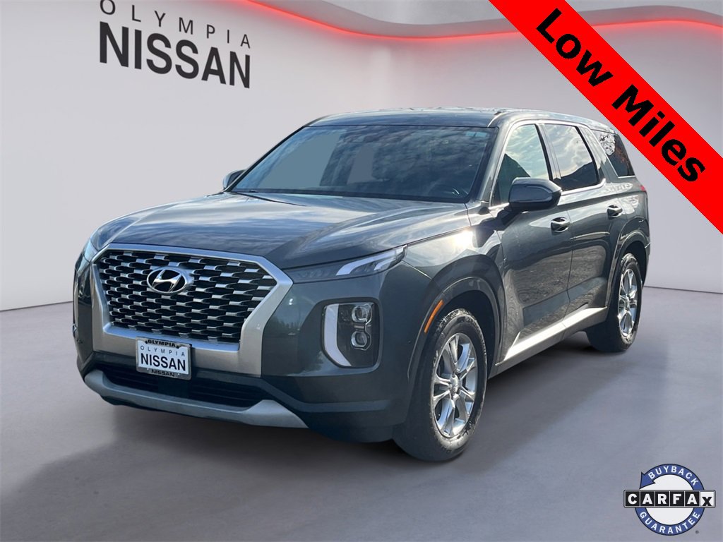 Used 2022 Hyundai Palisade SE image 1