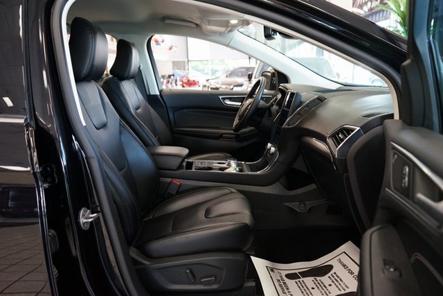 Used 2022 Ford Edge Titanium image 41