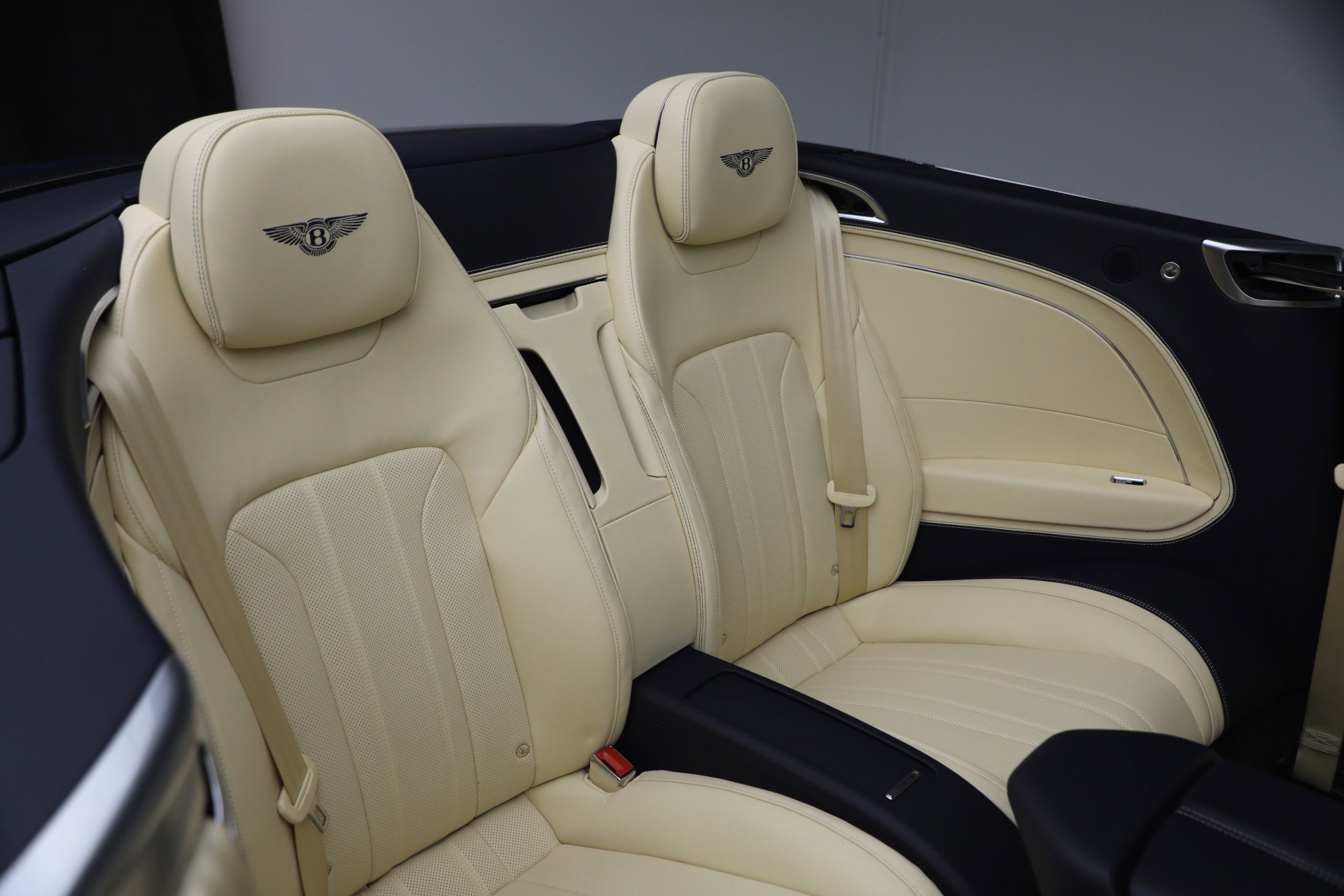 New 2026 Bentley Continental GTC AWD/4WD image 36