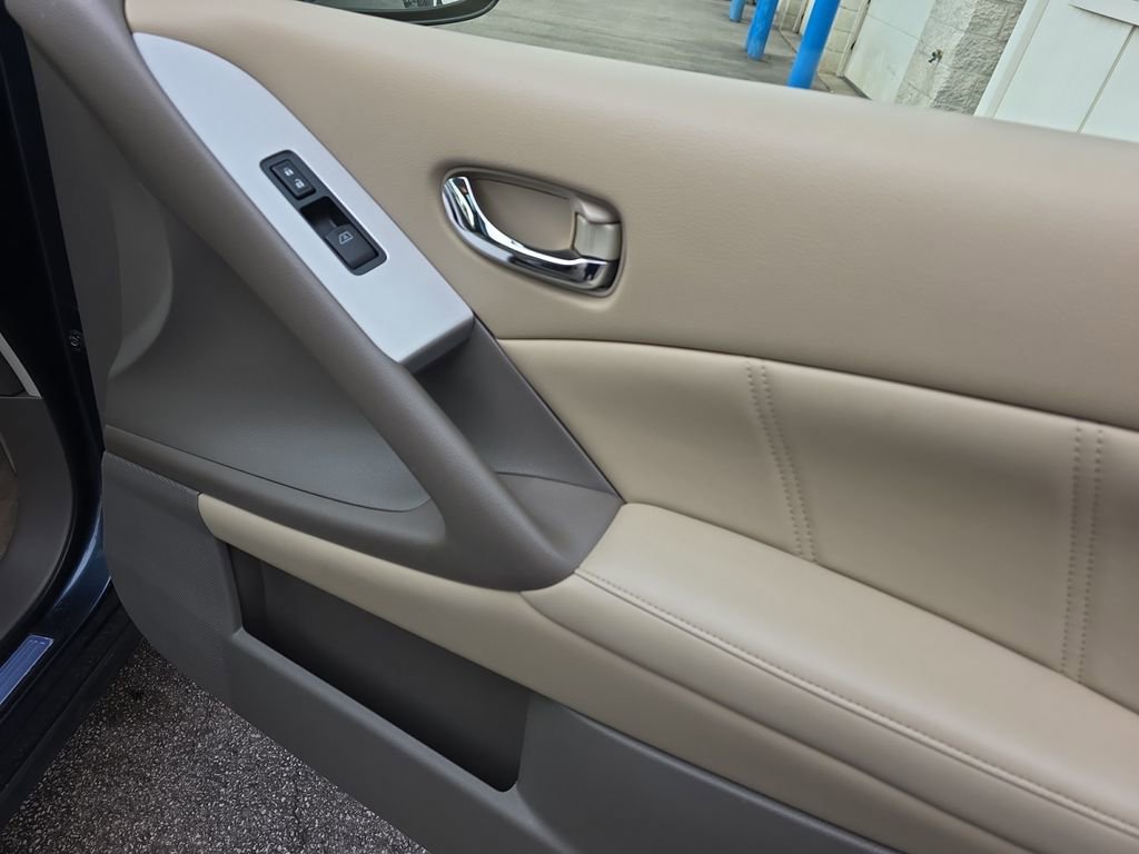 Used 2013 Nissan Murano SL w/ Navigation Pkg image 22