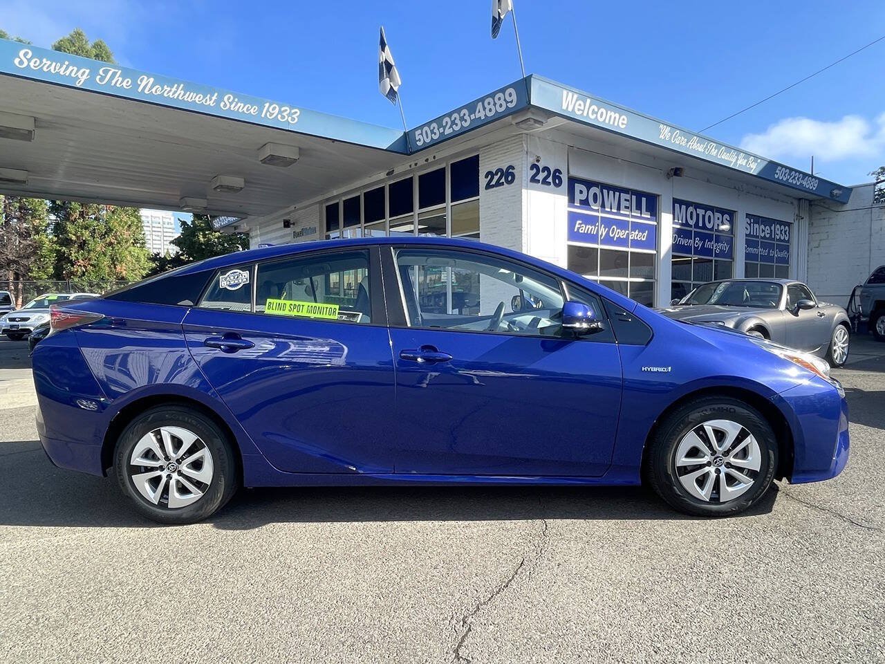 Used 2017 Toyota Prius Four Touring FWD image 7
