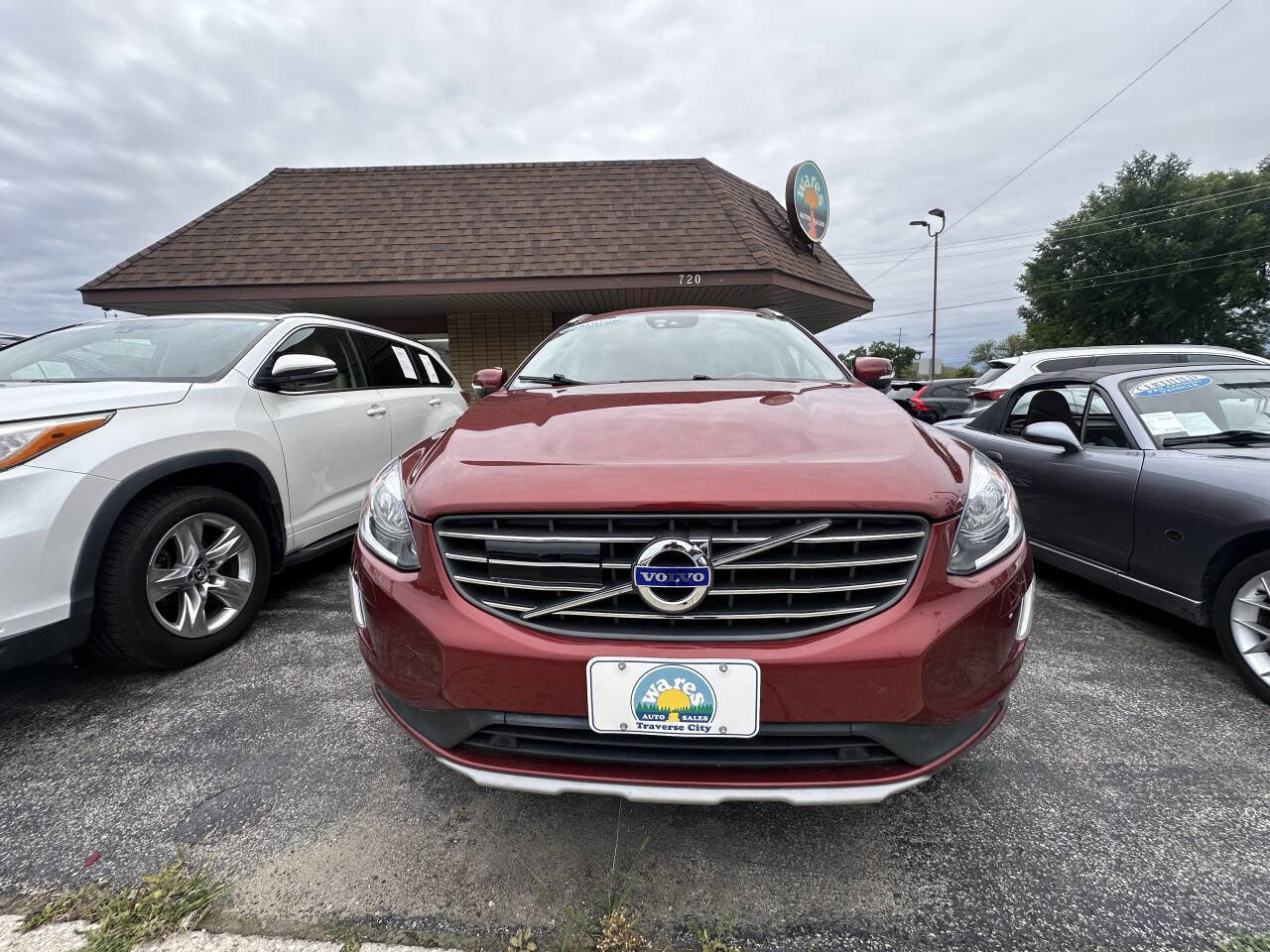 Used 2017 Volvo XC60 T5 Inscription w/ Advanced Package image 8