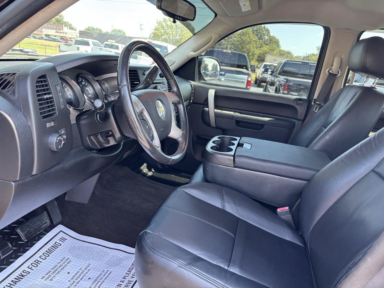 Used 2010 Chevrolet Silverado 1500 LT w/ Power Pack Plus AWD/4WD image 9