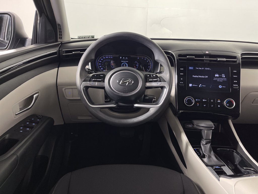 Certified 2024 Hyundai Tucson SE FWD image 16