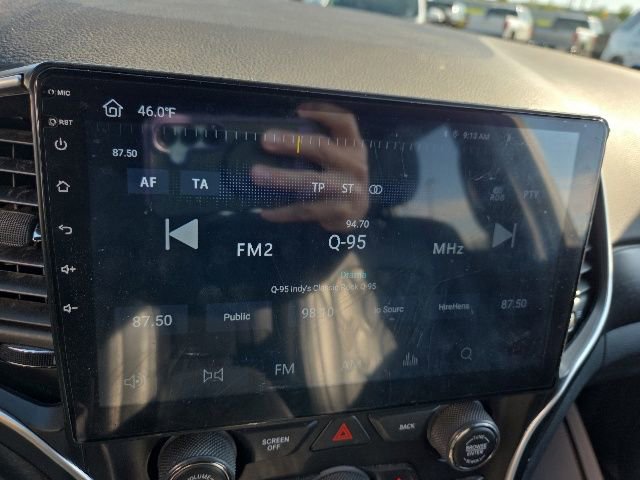 Used 2016 Jeep Grand Cherokee Laredo w/ All-Weather Capability Group AWD/4WD image 38