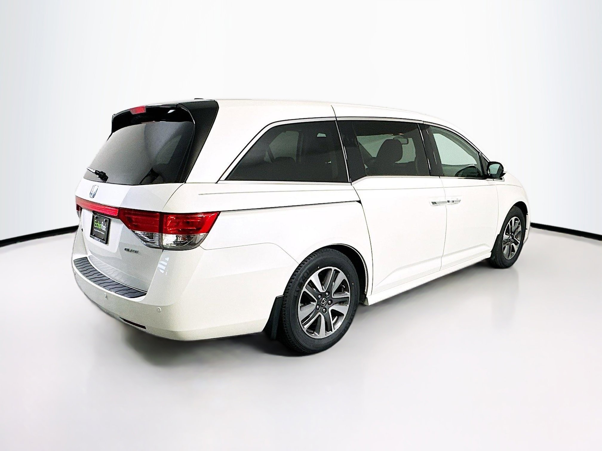 Used 2015 Honda Odyssey Touring Elite image 9