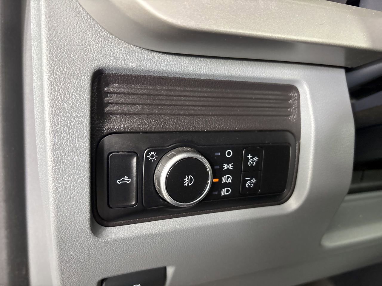 Used 2024 Ford F250 XLT w/ FX4 Off-Road Package image 9