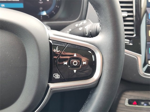 Used 2023 Volvo XC90 B6 Ultimate image 30
