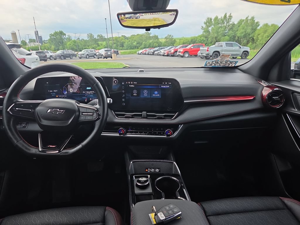 Certified 2025 Chevrolet Equinox RS w/ Safety and Technology Package AWD/4WD image 11