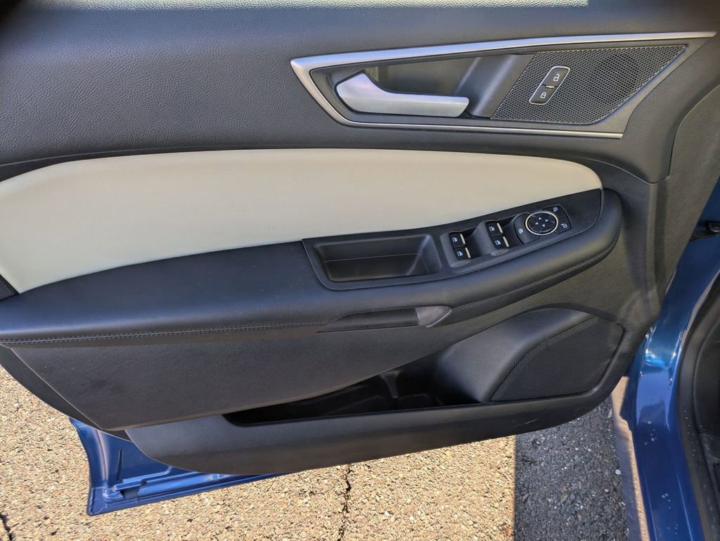 Used 2021 Ford Edge SEL w/ Convenience Package image 9