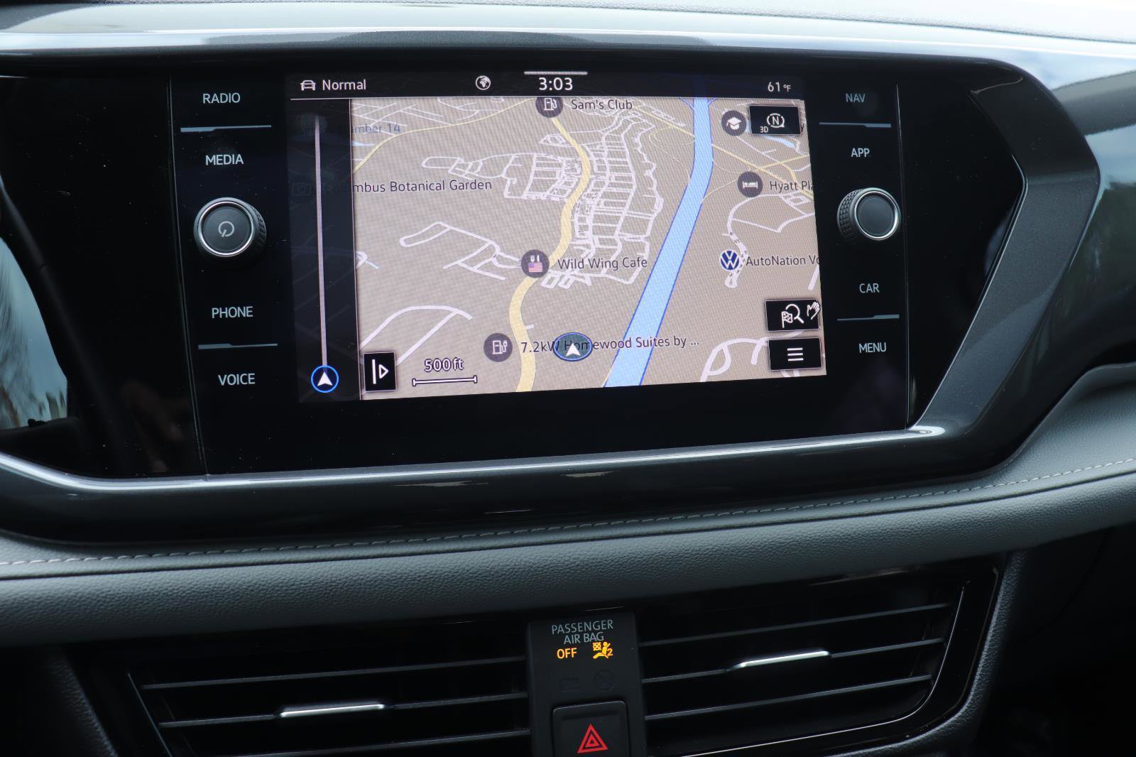 Used 2023 Volkswagen Taos SEL image 34