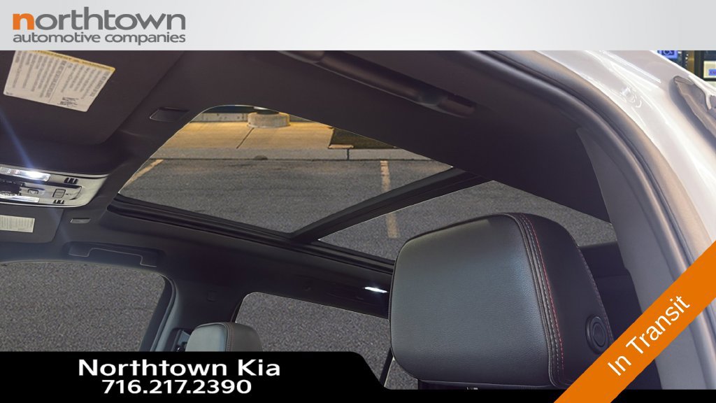 Used 2021 Chevrolet Tahoe RST w/ Luxury Package AWD/4WD image 16