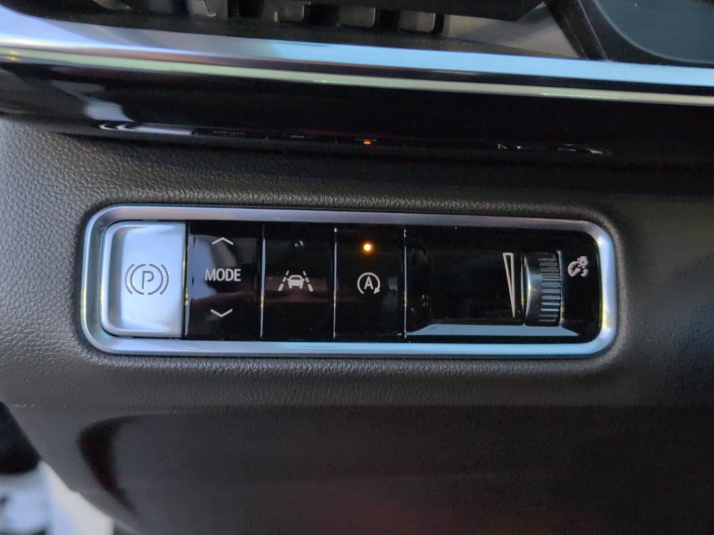 Used 2025 Buick Envision Preferred image 32