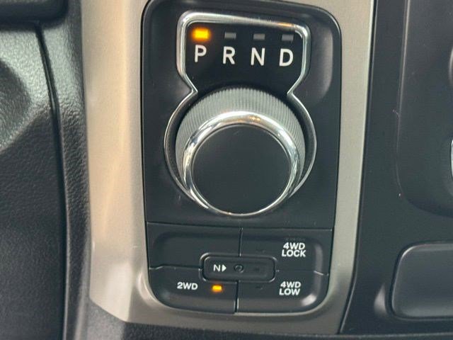 Certified 2019 RAM 1500 Classic SLT w/ Luxury Group image 22