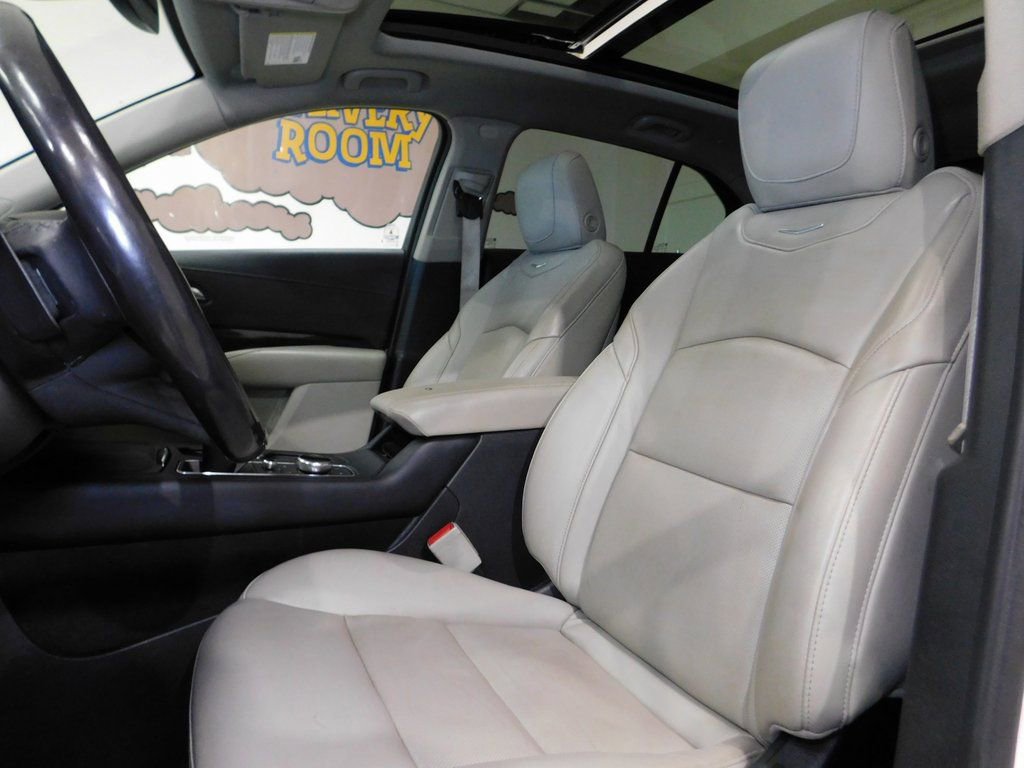 Used 2021 Cadillac XT4 Premium Luxury image 37