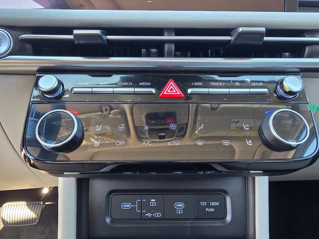 New 2026 Hyundai Tucson Limited AWD/4WD image 23