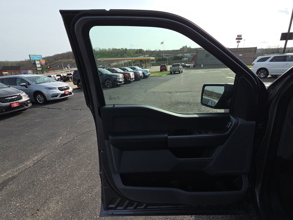 Used 2022 Ford F150 XLT image 13